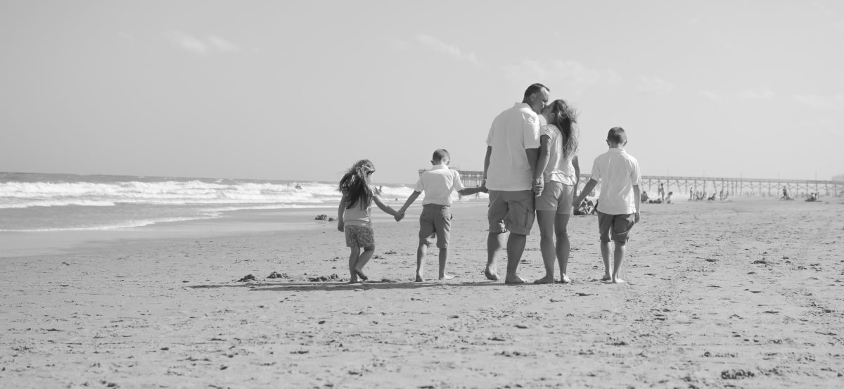 FamilyPictures-5895-e1511454404768_c6b39c81ff2967dfa1f249a37d5a274f